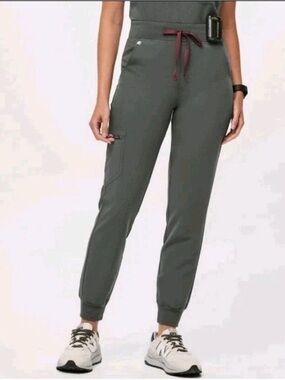 🩺 Figs Technical Collection Scrub Set Women's XL Top & L/P Joggers Bonsai Green